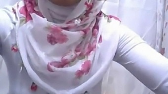 Török Nő Hijabot Visel, És Intim Kapcsolatba Kerül