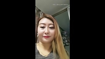 Tonylin217の中国の熟女妻がアクションに参加しています!