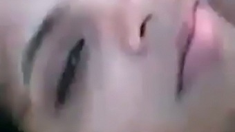 业余印度夫妇在户外进行性活动