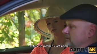 年配男性のチンポが注目を浴びる