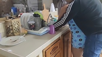 I Seduce My Step-Sister And Have Unprotected Sex With Her In The Gym